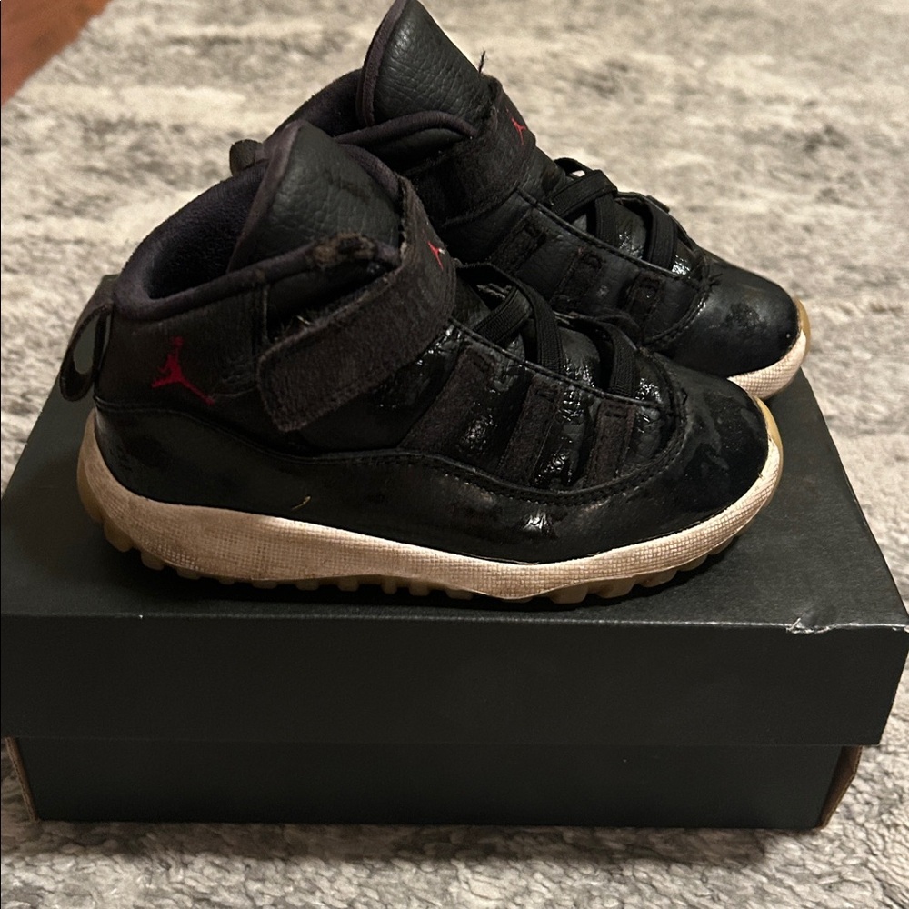 Jordan 11 Retro BT Size 9C